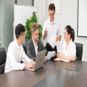 Kami memiliki tim R&D yang kuat, dan kami dapat mengembangkan dan memproduksi produk sesuai